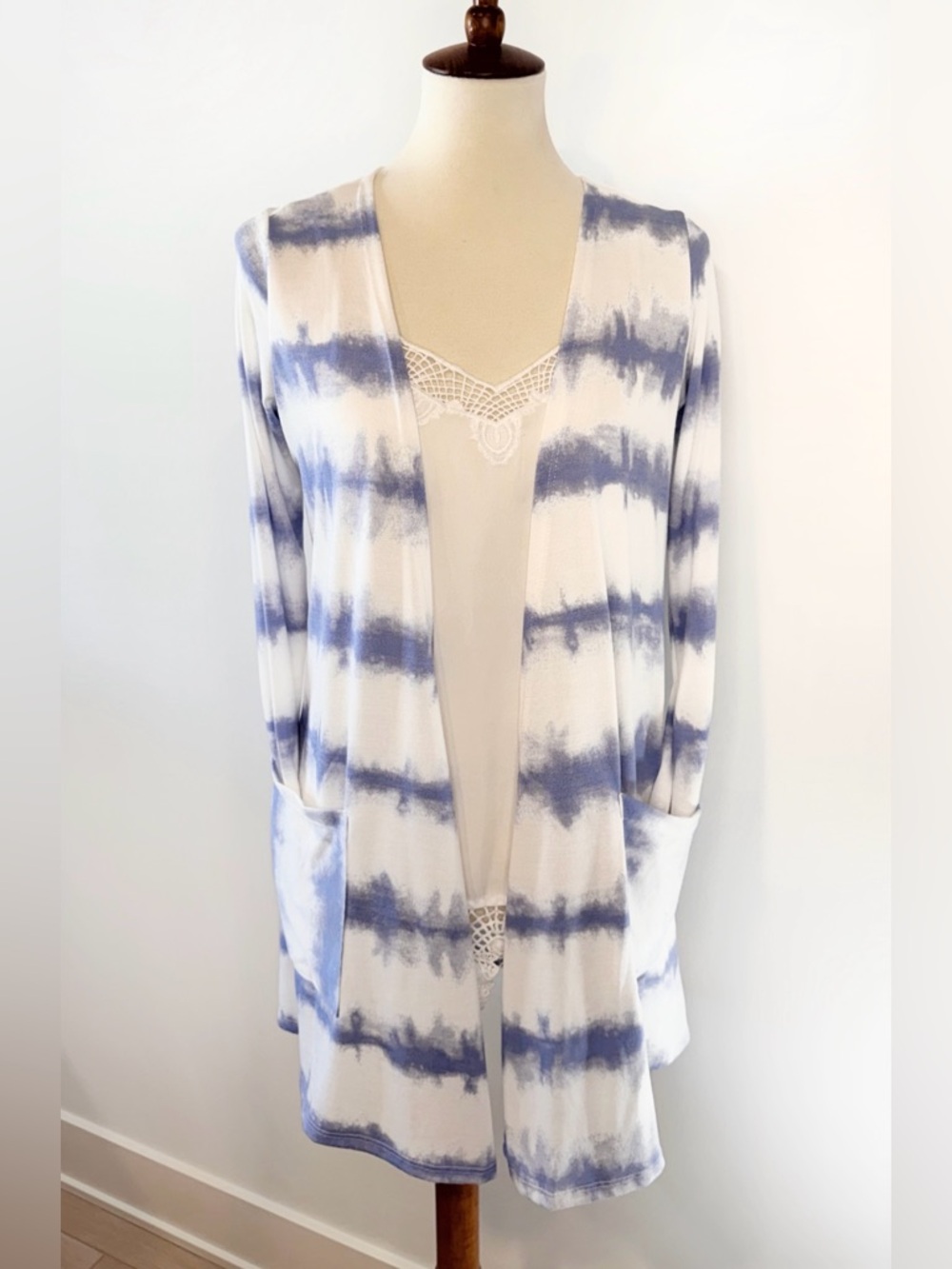 LuLaRoe White Tie-Dye Open Front Caroline Cardigan Ladies S (6/8) NEW!